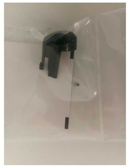 TAMPA DIREITA C/ PARAFUSO ST-R7000