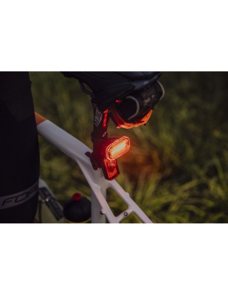  Luz Traseira FORCE BASIC LED 16LM LED + bateria