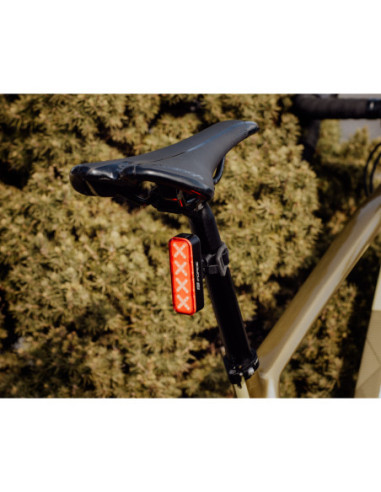 Feu arrière FORCE ALARM 300LM 36 LED USB